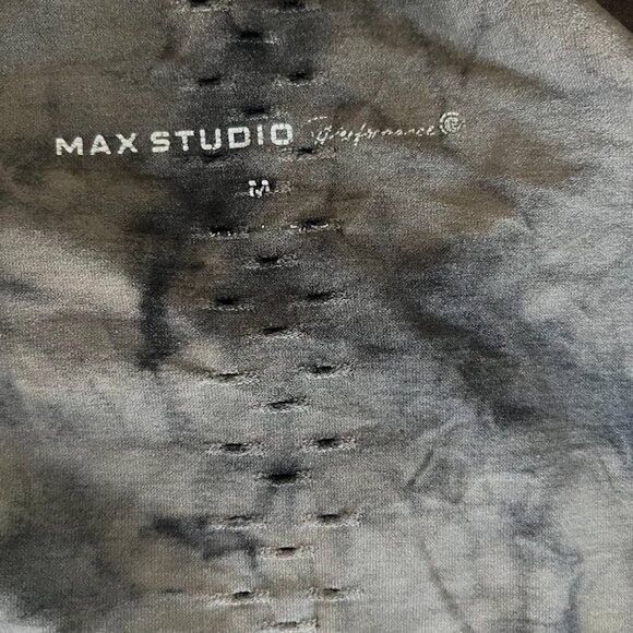 Max Studio Performance Gray Tie Dye Sports Bra Crop Top Size Medium - Picture 8 of 10